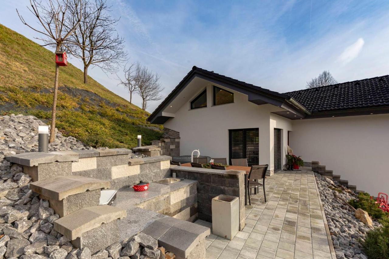 Holiday House Vikend Polzela Exteriör bild
